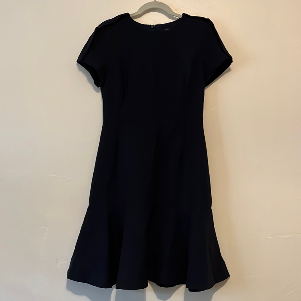 Navy blue flounce banana republic dress short sleeve size 6